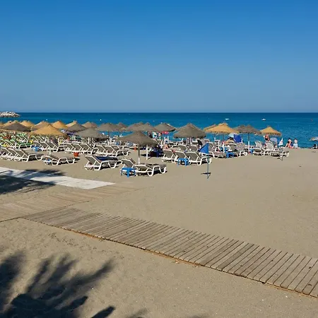 Relaxing In Parking Apartman Fuengirola